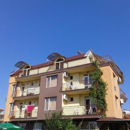 Zora Guest House Πριμόρσκο Εξωτερικό φωτογραφία