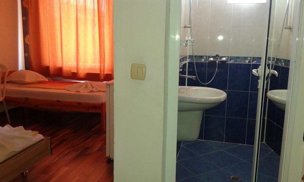 Zora Guest House Πριμόρσκο Δωμάτιο φωτογραφία
