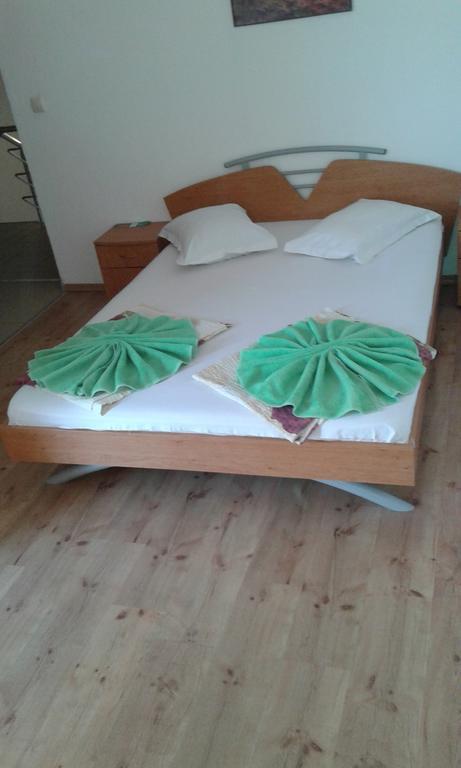 Zora Guest House Πριμόρσκο Δωμάτιο φωτογραφία