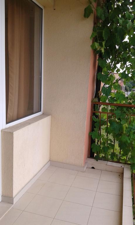 Zora Guest House Πριμόρσκο Δωμάτιο φωτογραφία