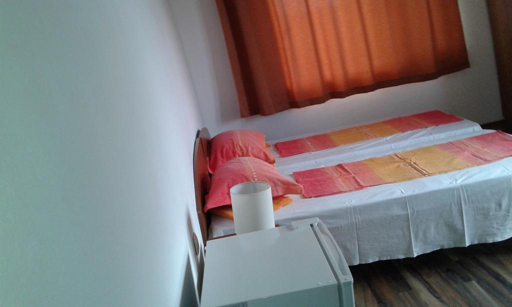 Zora Guest House Πριμόρσκο Δωμάτιο φωτογραφία