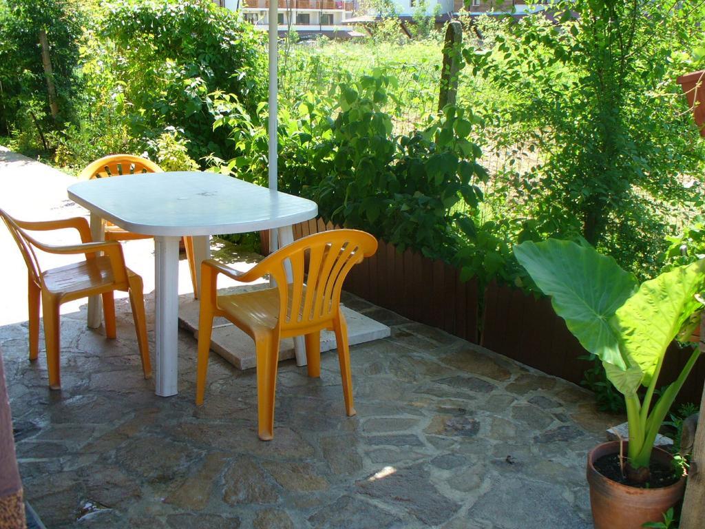 Zora Guest House Πριμόρσκο Εξωτερικό φωτογραφία