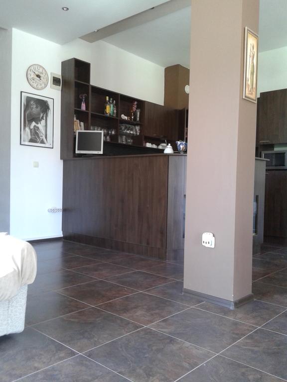 Zora Guest House Πριμόρσκο Εξωτερικό φωτογραφία